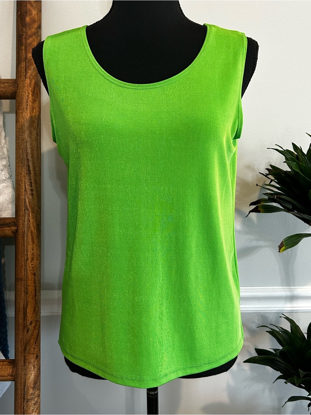 Everyday Scoop Neck Tank Top in Lime Green by goodclothes Size M